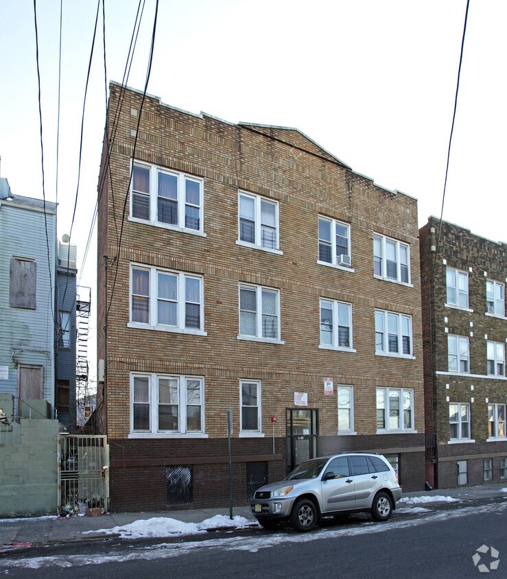 Primary Photo - 34-36 12th Ave