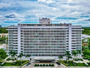 Building Photo - 700 Biltmore Way
