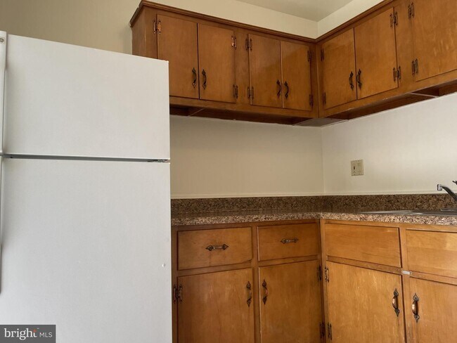 Building Photo - 1010 Taney Ave