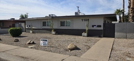 Building Photo - 1100 N California St