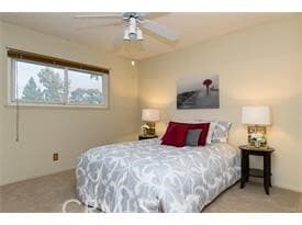 Foto del edificio - 124 Stratford Cir