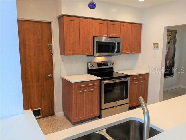 Building Photo - 3060 Osage Terrace