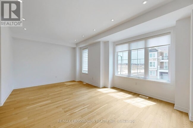 Photo du bâtiment - 34 Avani Ave