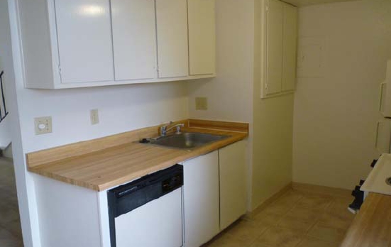 Kitchen - Ethan Way Townhouses