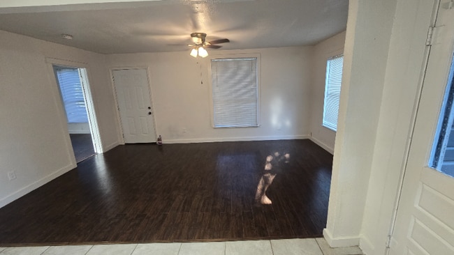 Building Photo - 215 Margil St