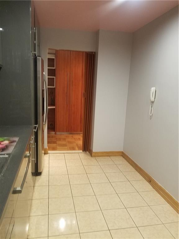 Building Photo - 2400 E 3rd St