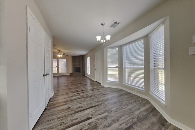 Foto del edificio - 3607 Sweetgum Hill Ln