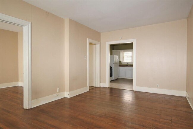 Building Photo - 2418 Hazard St