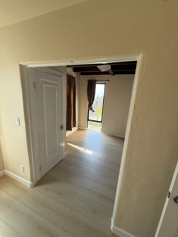 Foto del edificio - 1701 Le Roy Ave