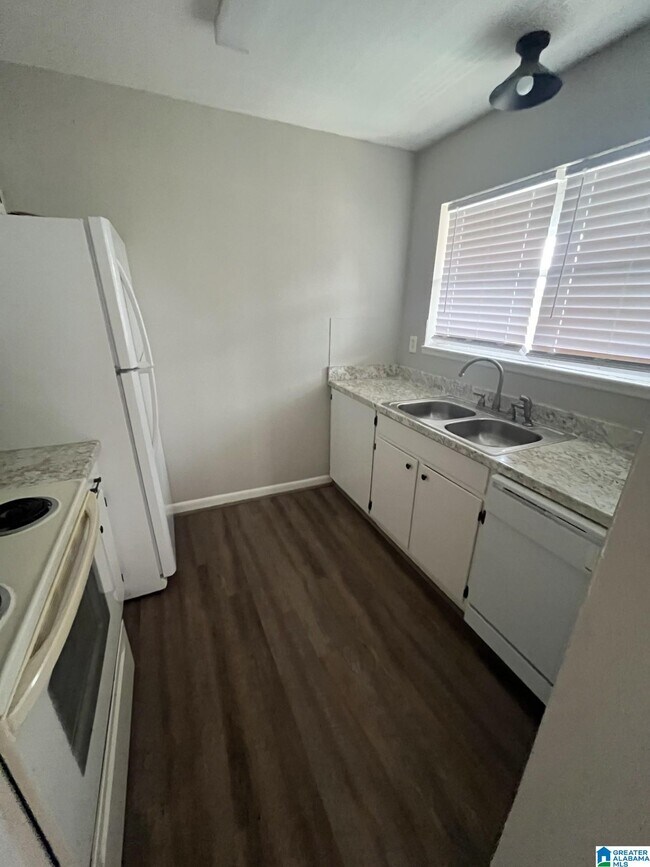 Foto del edificio - 1340 32nd St S