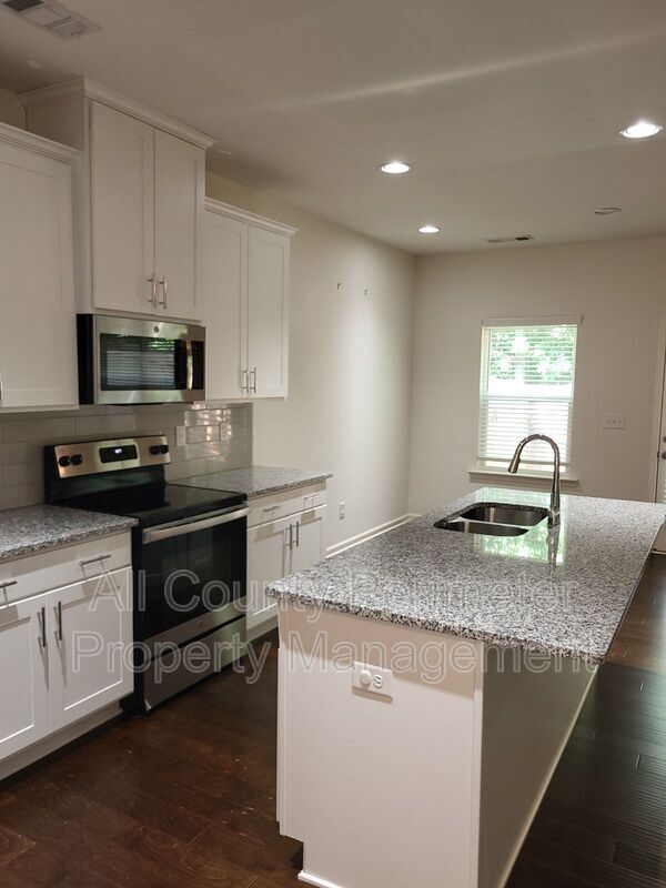 Photo - 5211 Madeline Pl Townhome