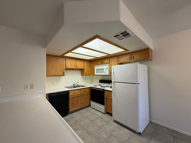Foto del edificio - 8410 Eldora Ave