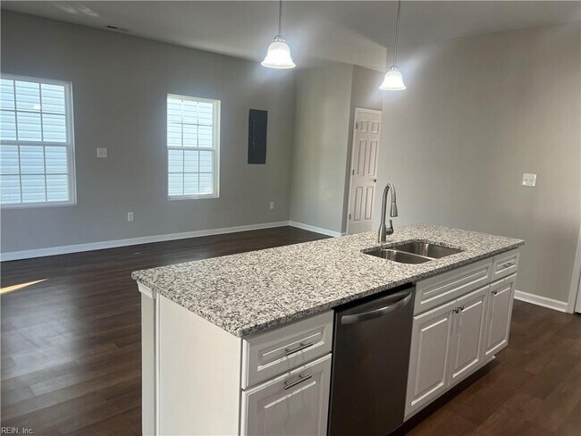 Foto del edificio - 626 Battery Ave