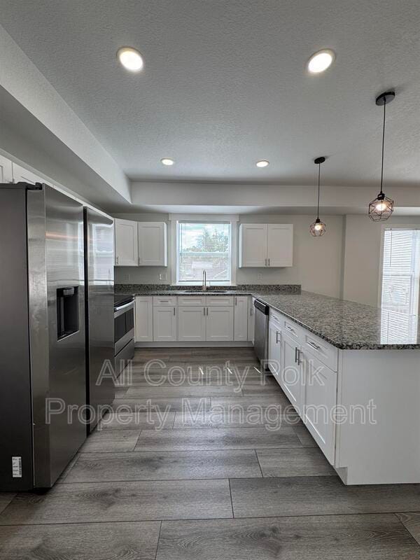 Building Photo - 1044 W Lime St