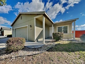Building Photo - 18196 Almondleaf Ct