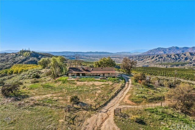 Foto del edificio - 47981 Doe Canyon Rd