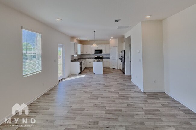 Foto del edificio - 354 Rayland St