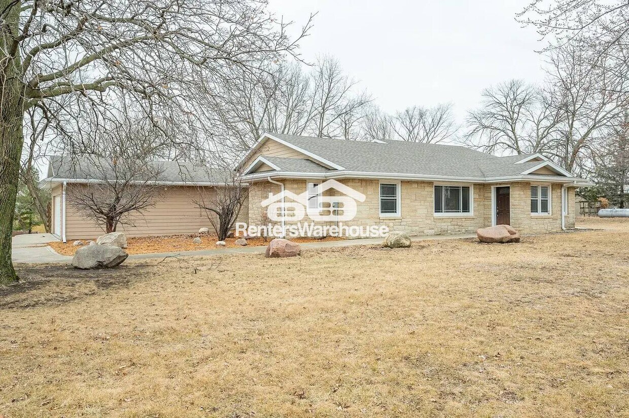 Primary Photo - 4070 NE Alice's Rd