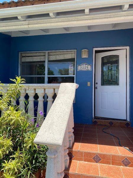 Foto principal - 2225 SW 21st Ter