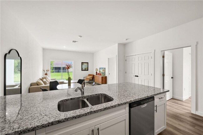 Foto del edificio - 4728-4730 30th St SW