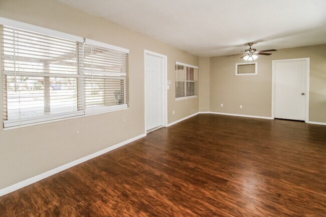Foto del edificio - 5406 Ashmeade Rd