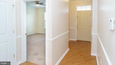 Building Photo - 401 Degas Ct