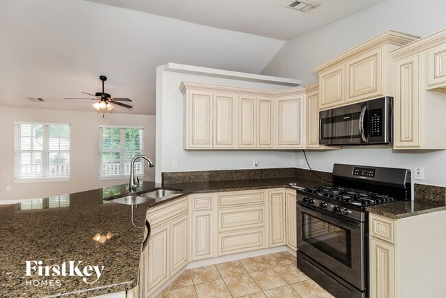 Building Photo - 8025 Ivyshaw Dr