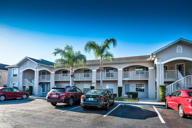 Foto del edificio - UPDATED GROUND FLOOR CONDO CLOSE TO 1-75