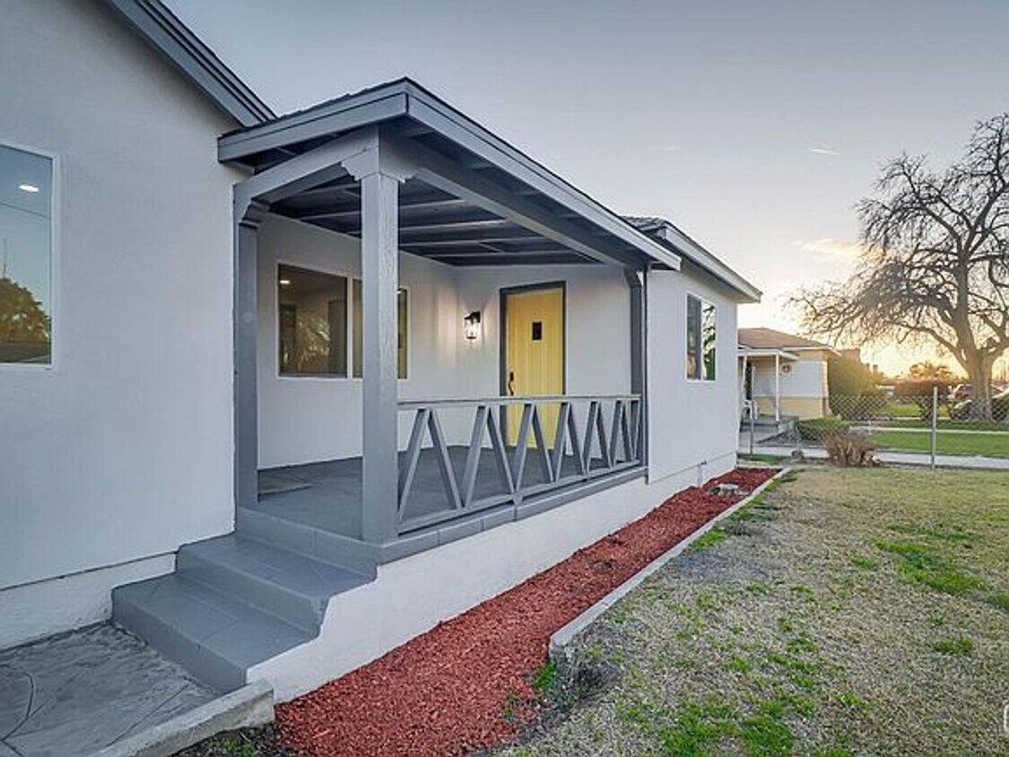 Foto principal - Updated and Stunning 2 Bedroom 1 Bathroom ...