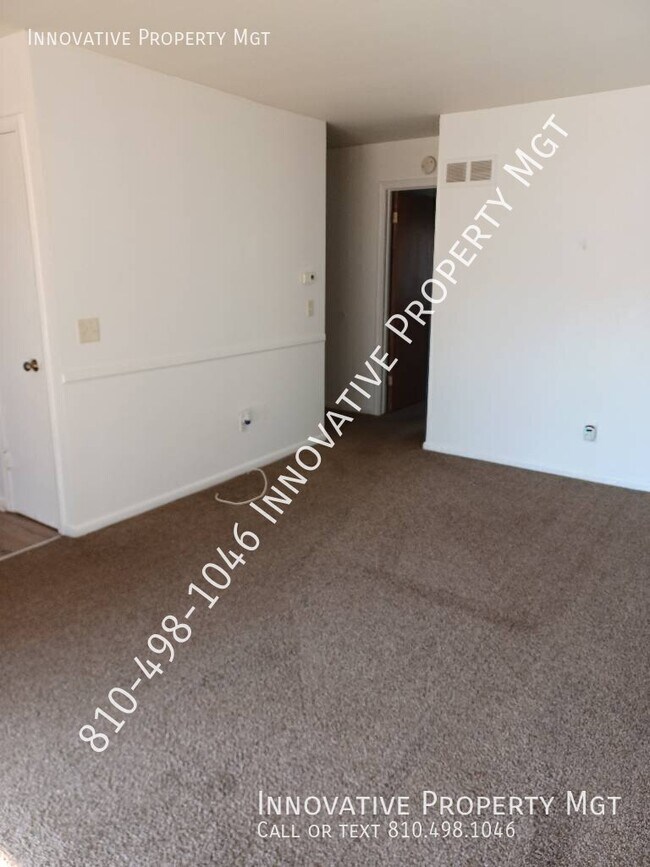 Building Photo - 3462 Ridgecliffe Dr