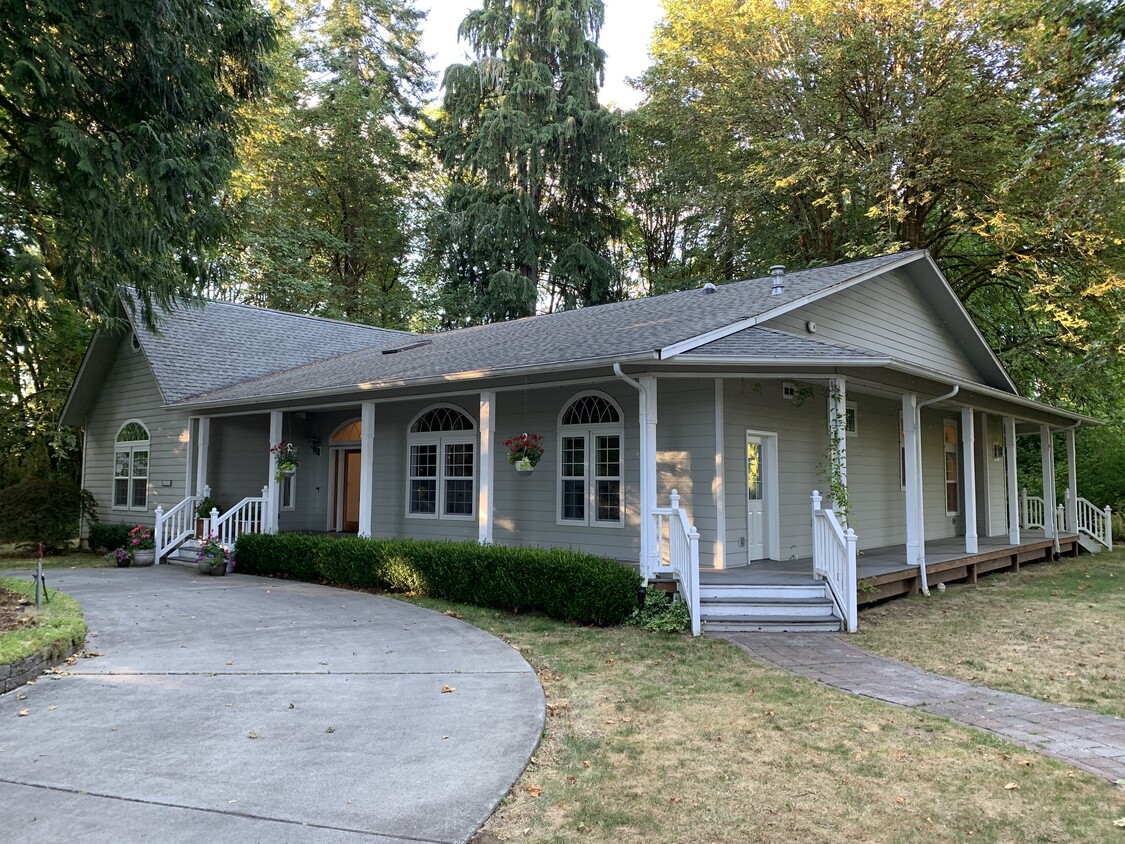 Wrap-around porch! - 6519 Lazy St SW