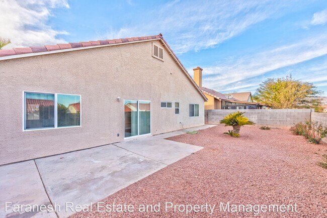 Building Photo - 4 br, 2 bath House - 4630 Woodview St