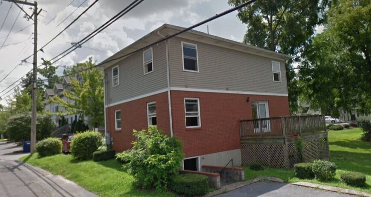 Primary Photo - Wren Alley-119