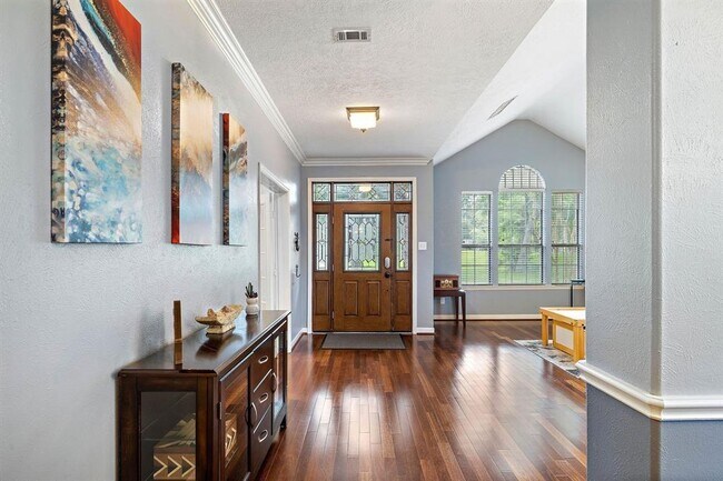Foto del edificio - 1003 Albany Ct