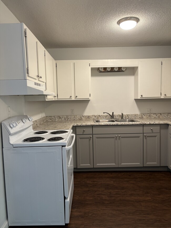 Photo - 443 M St Apartment