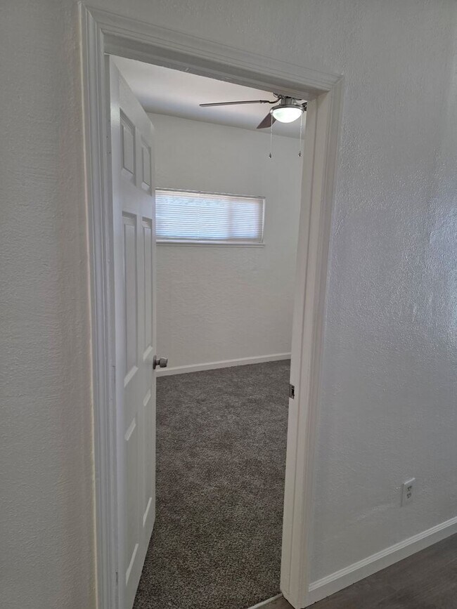 Foto del edificio - Countryside Home + Studio For Rent - 4 Total Bdrms+ 2 Bath