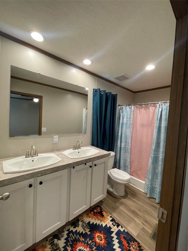 Foto del edificio - 20410 Telge Rd