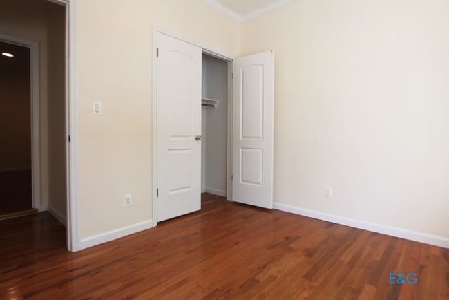 Foto del edificio - 117 Sherman Ave