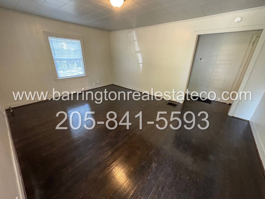 Building Photo - Midfield