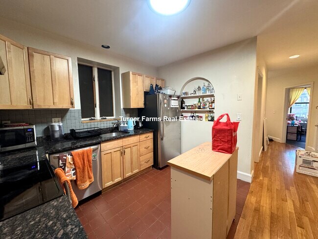 Foto del edificio - 616 Columbus Ave