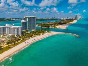 Building Photo - 10275 Collins Ave