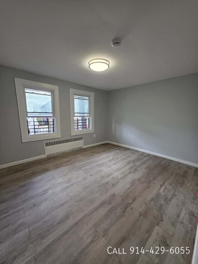 Photo - 176 Webster Ave -