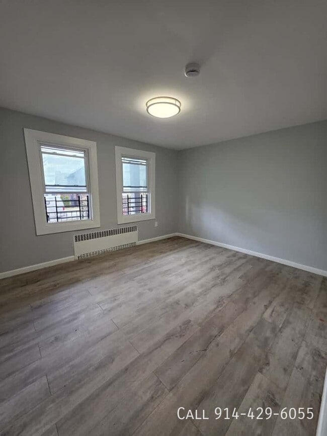 Photo - 176 Webster Ave Apartment