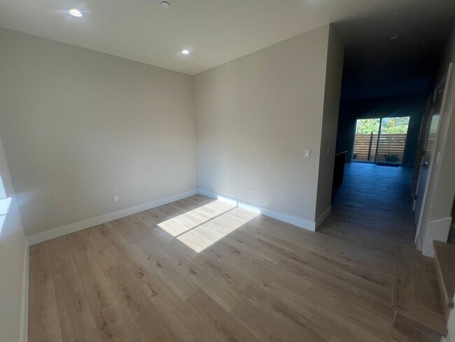 Foto del edificio - 2155 Siddle Loop