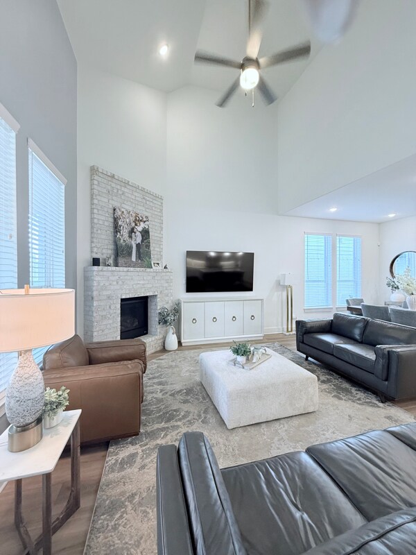 Foto del edificio - 1712 Homestead Way