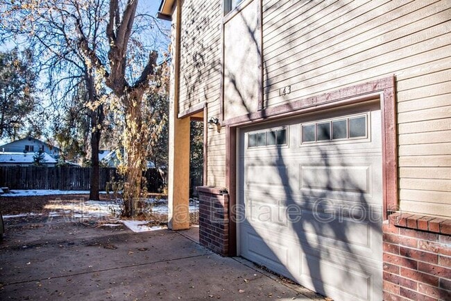 Building Photo - 143 E Longs Peak Ave