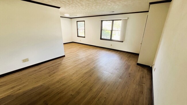 Foto del edificio - 520 Circle Pine Dr