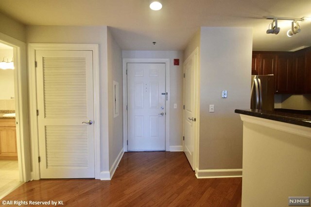 Foto del edificio - 5406 City