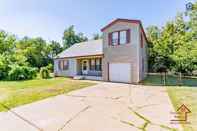 Building Photo - 1602 NW Irwin Ave