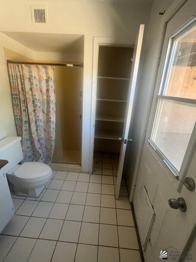 Foto del edificio - 1424 E Sunset Ct